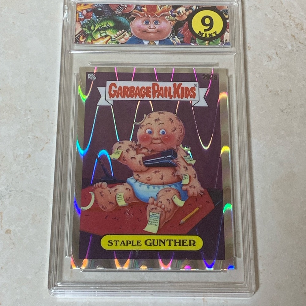 Garbage Pail Kids Staple Gunther Refractor Card
